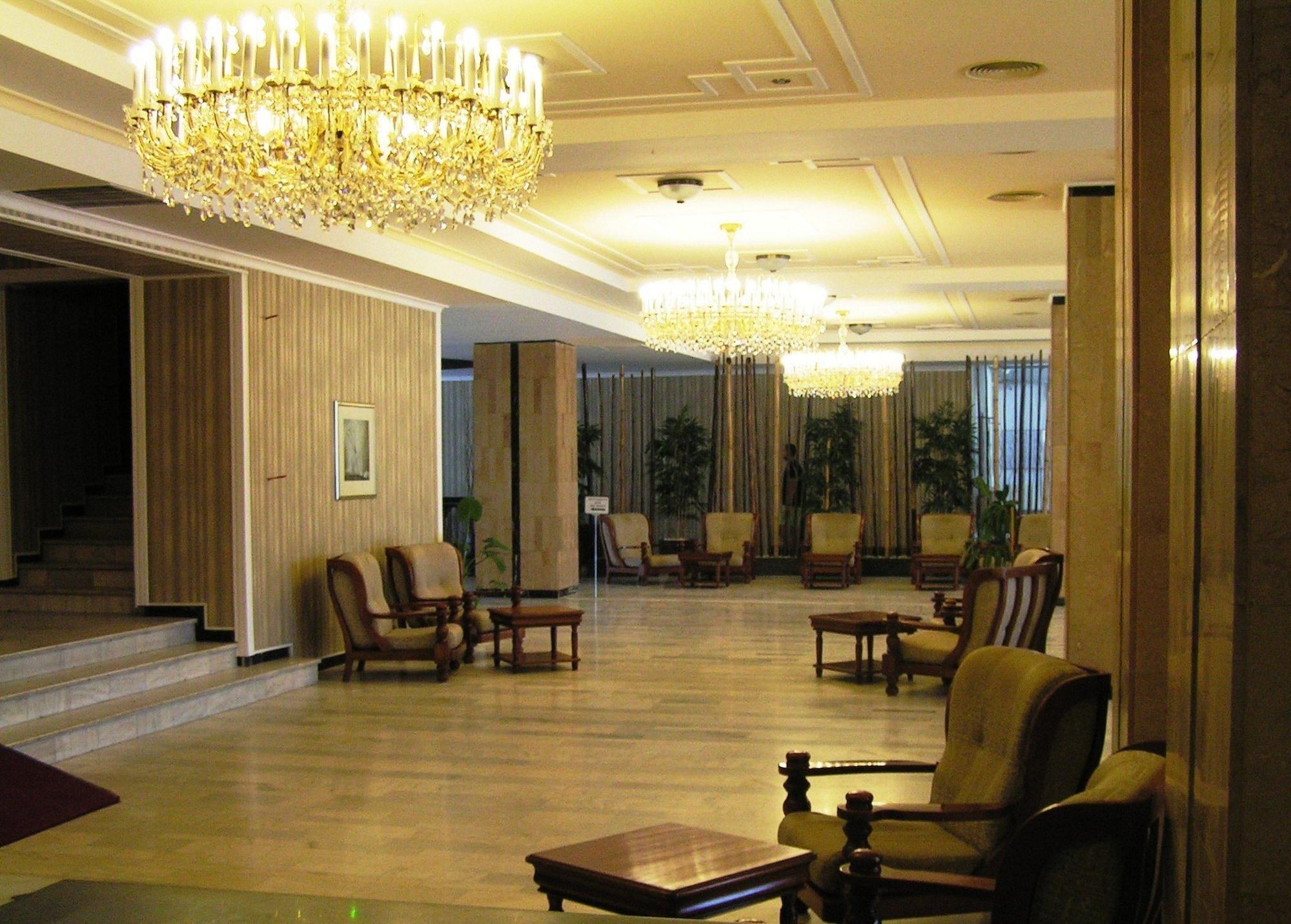 Vista Lobby Hotel Belvedere