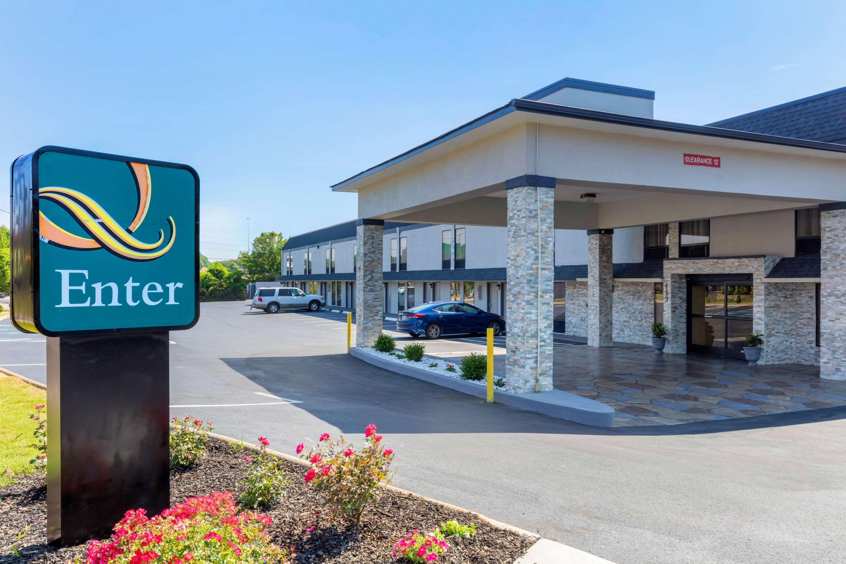 Vista Exterior Quality Inn Cleveland North