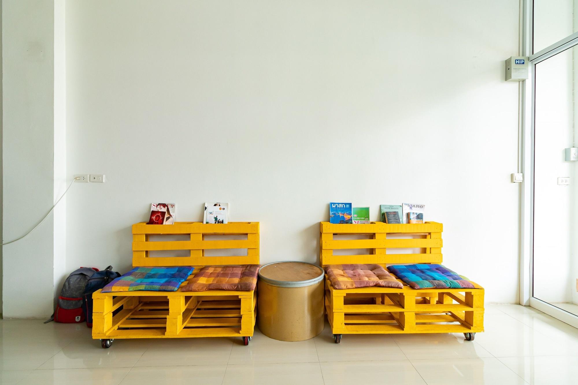 Vista Lobby Central View Hostel