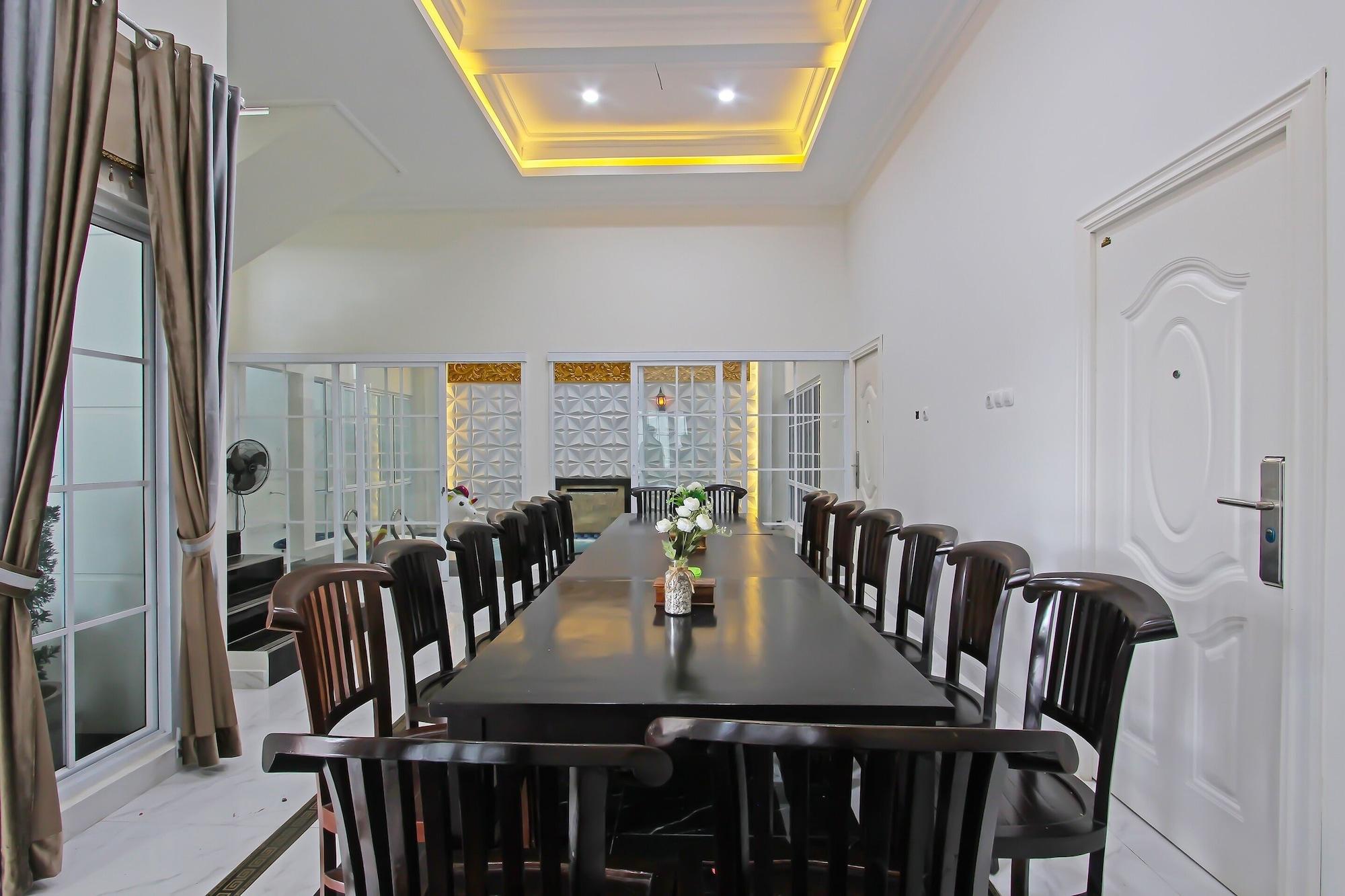 Sala de Reuniones Capital O 92105 A'shanti Inn