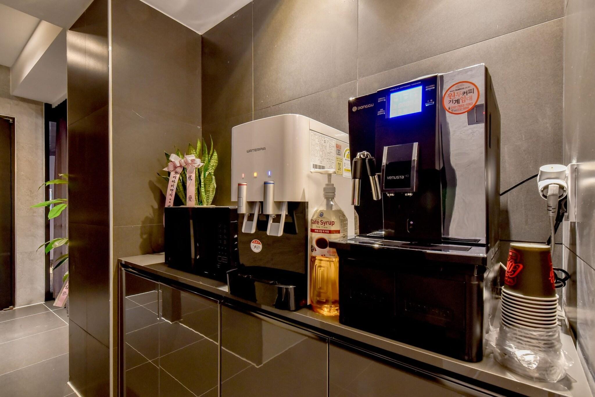 Instalaciones Recreativas French Code Hotel