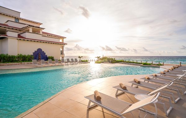 Grand Park Royal Cancún - Hoteles cerca de Playa Marlín en Cancún