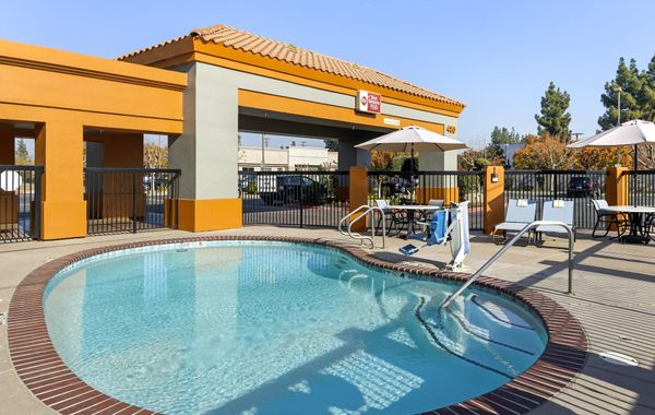 Best Western Plus Fresno Inn