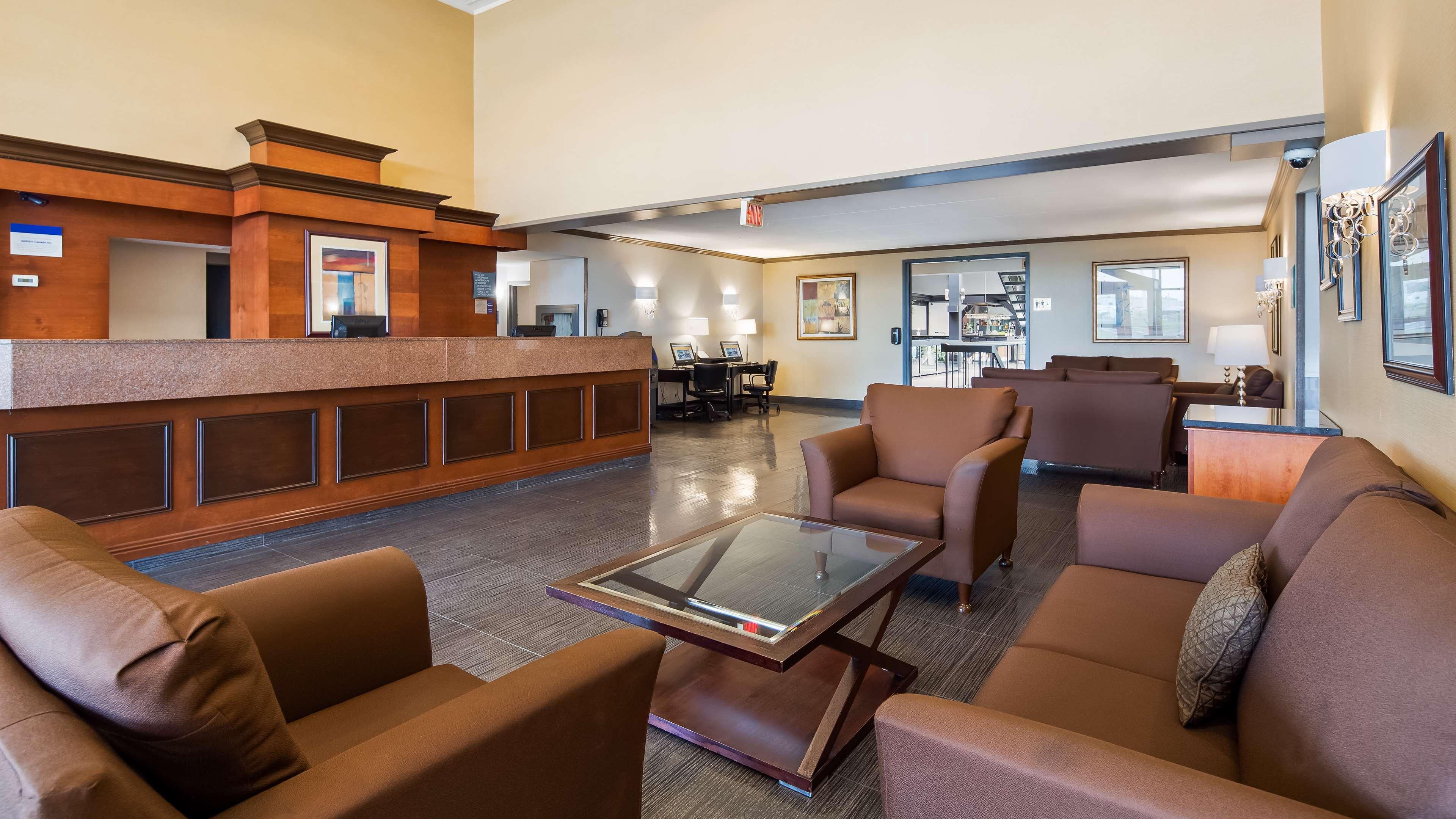 Vista Lobby Best Western Laval-Montreal