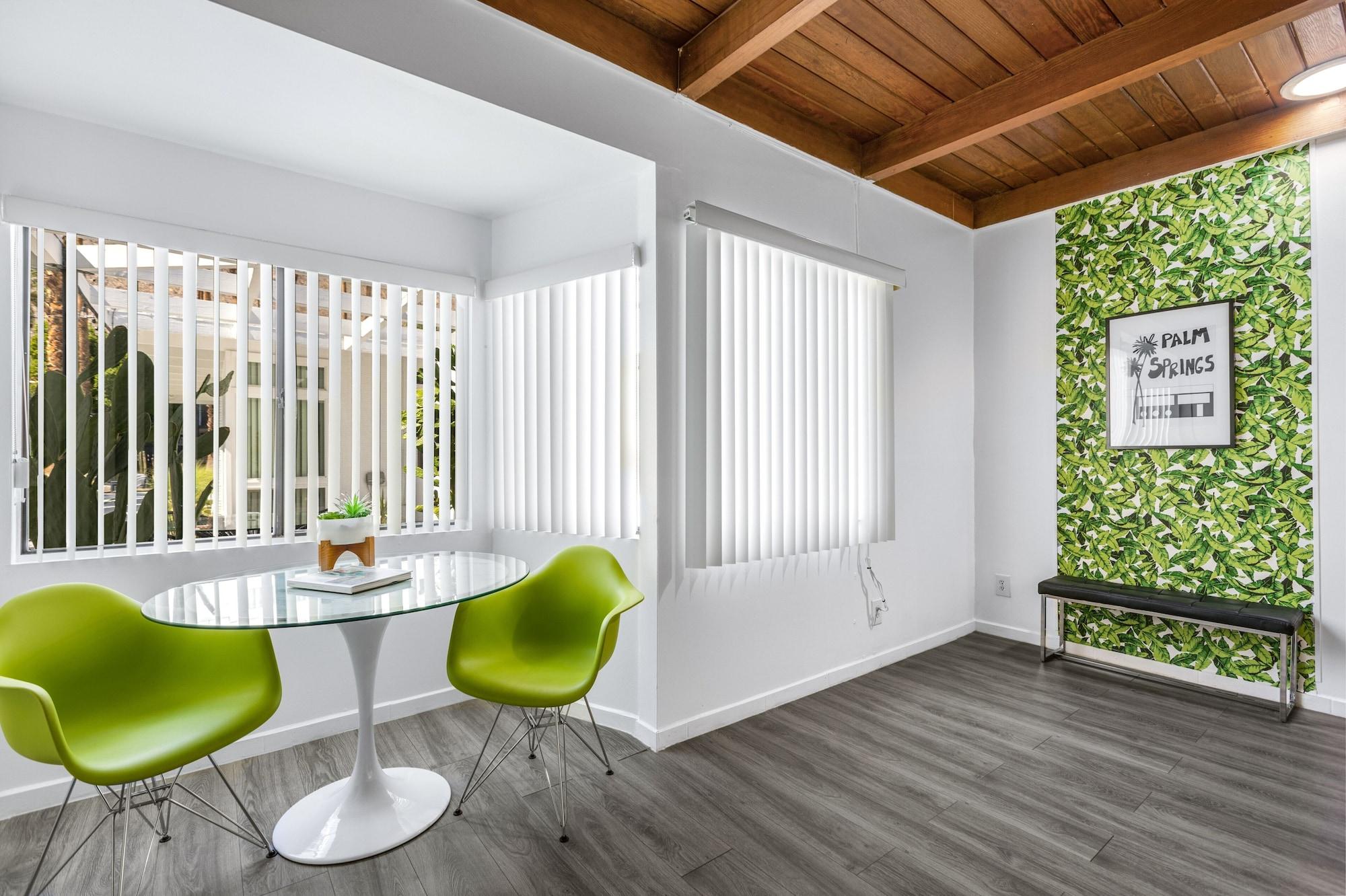Comodidades del Alojamiento The Three Fifty Hotel