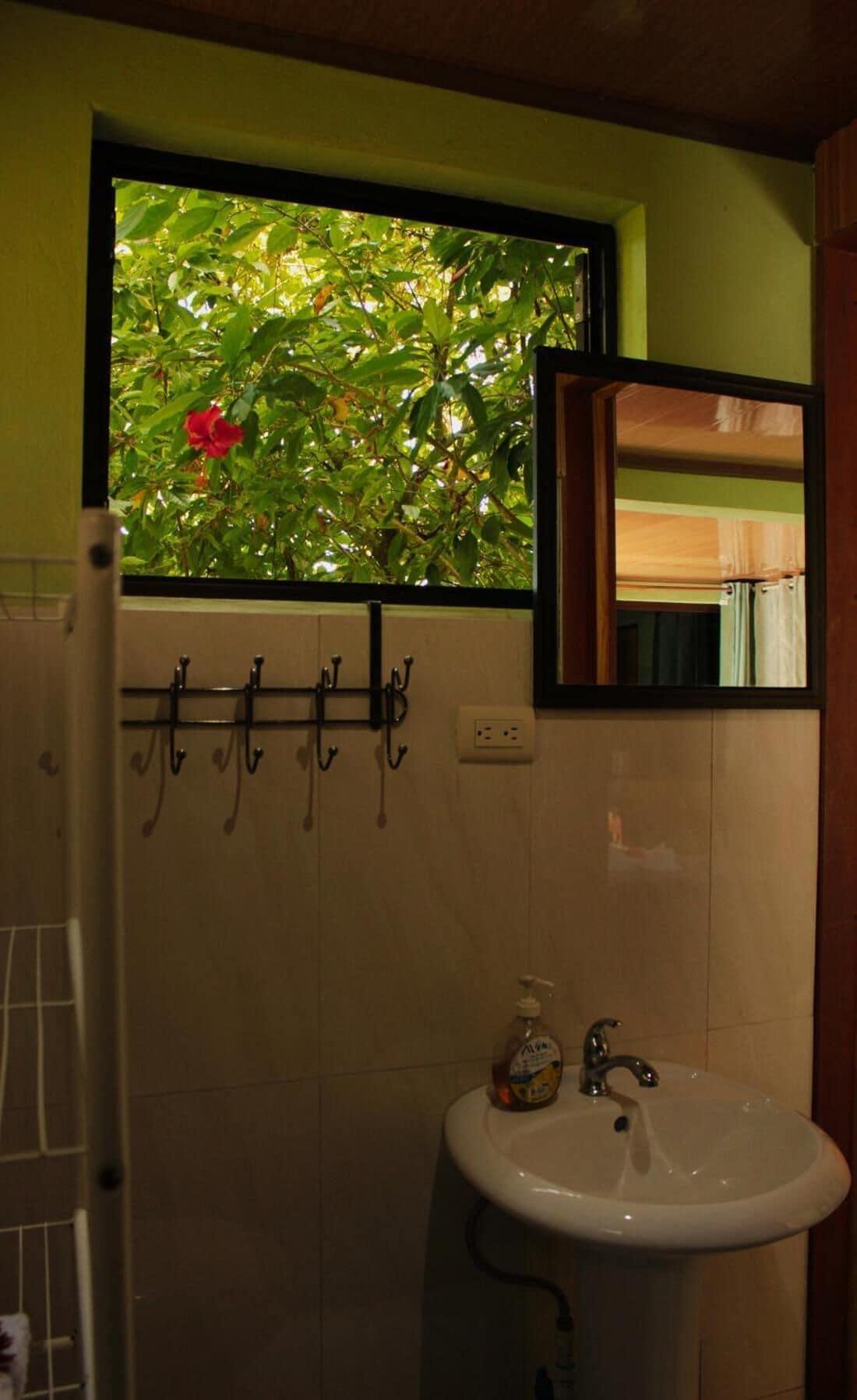 Equipamiento de Habitación Motmot, Double Large Room With air Conditioning and sea View