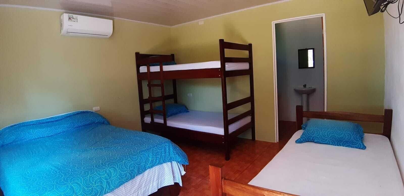Habitación Hostal Y Cabinas Anita