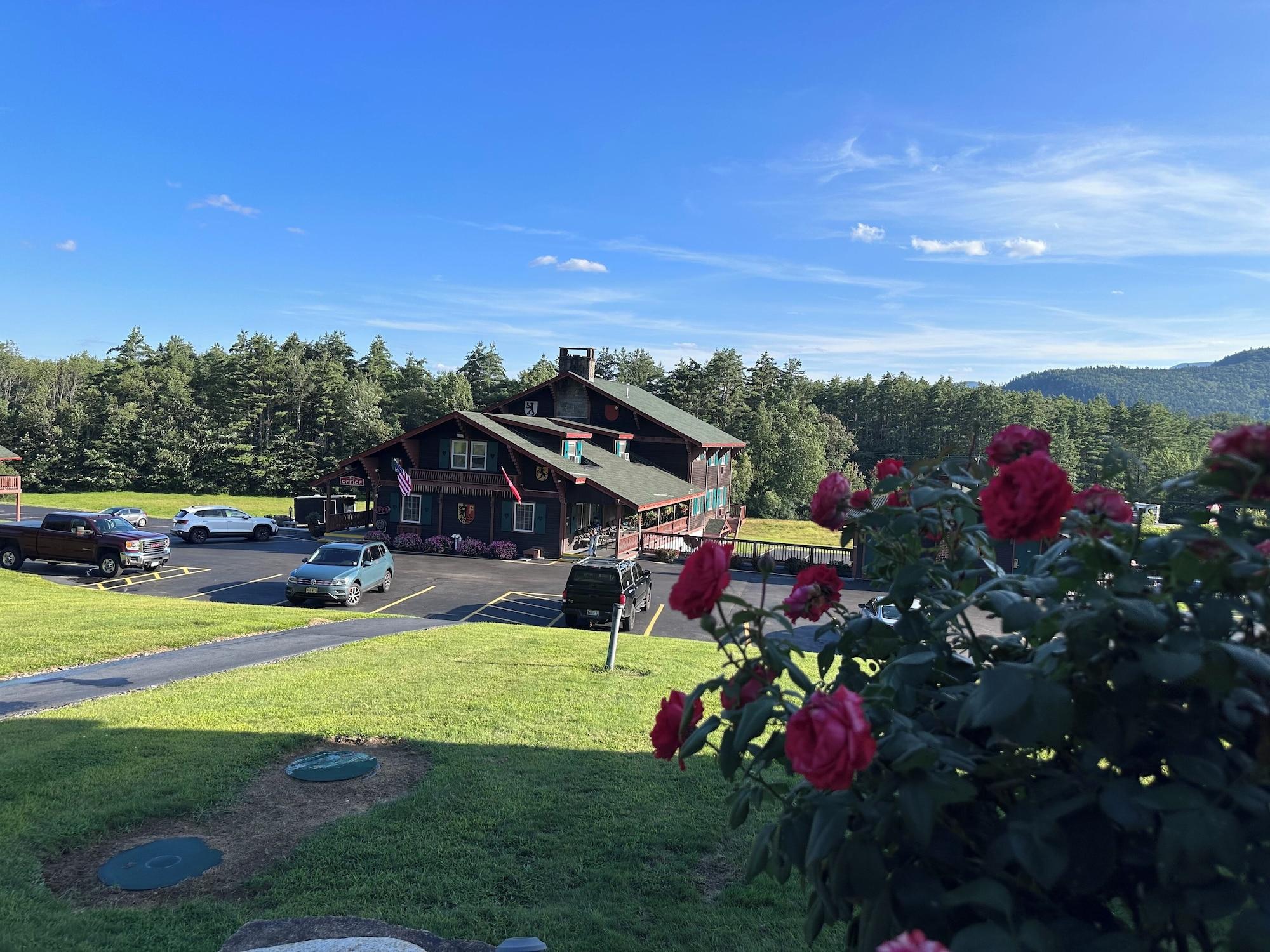 Vista Exterior Swiss Chalets Village Inn