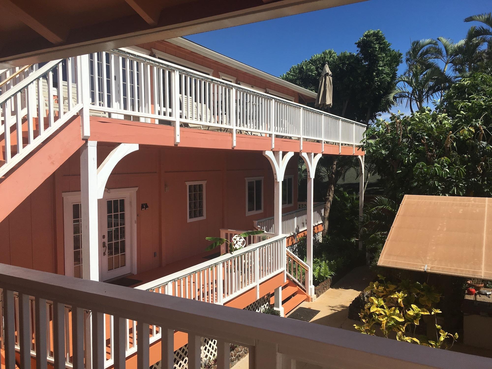 Varios Maui Garden Oasis