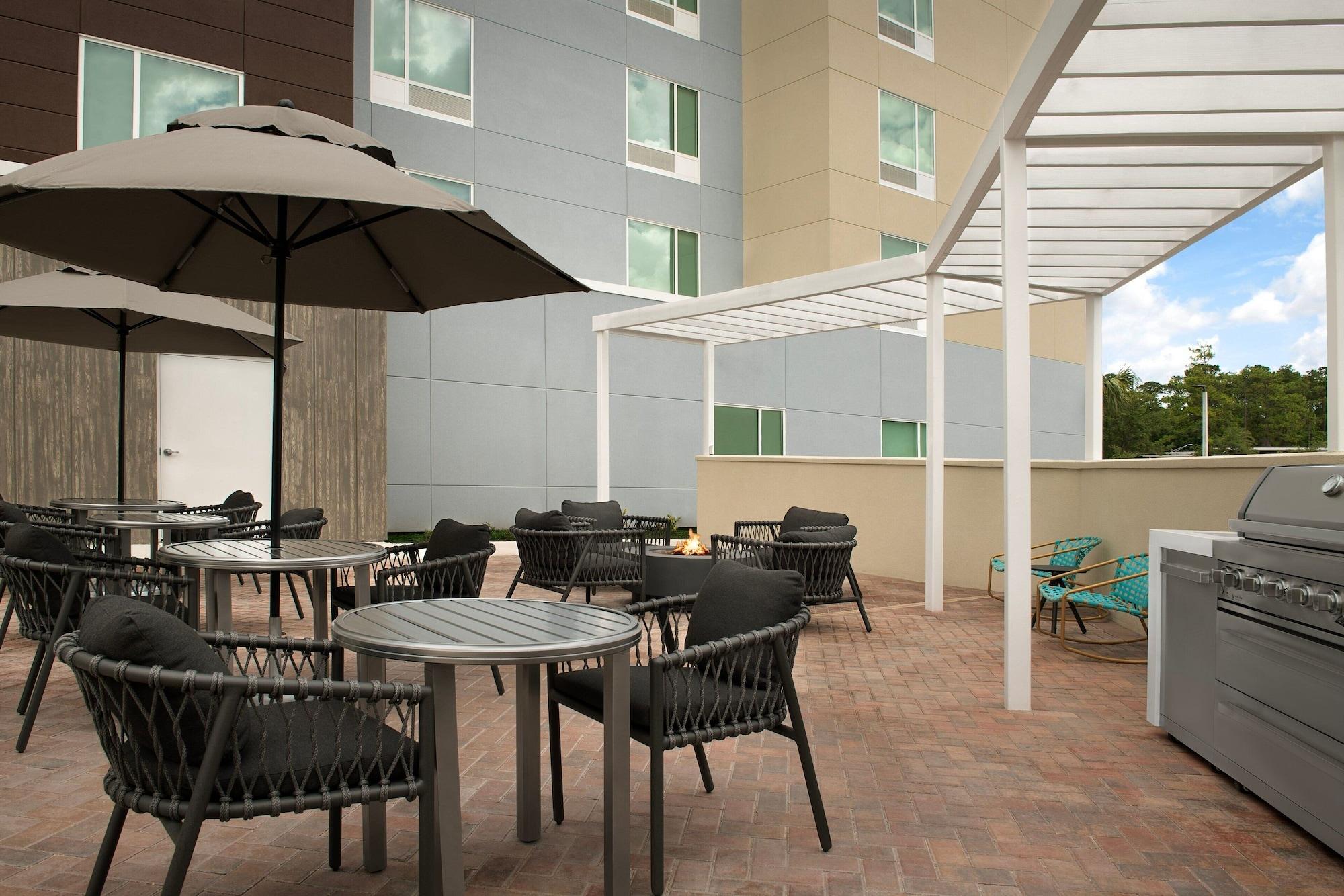 Vista Exterior TownePlace Suites Jacksonville Airport