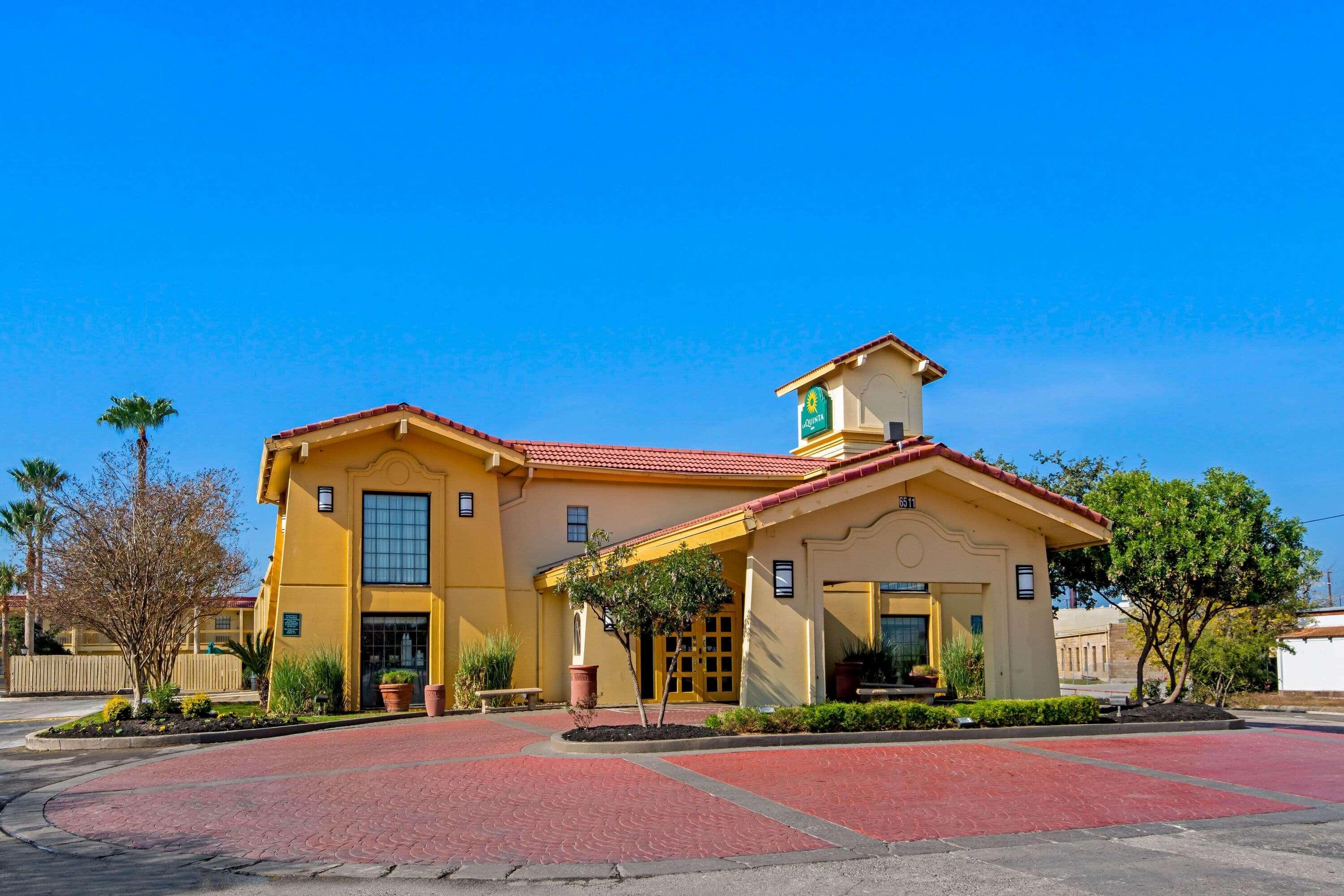 Vista Exterior La Quinta Inn San Antonio Lackland