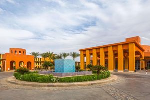 Alojamiento - Strand Beach Resort