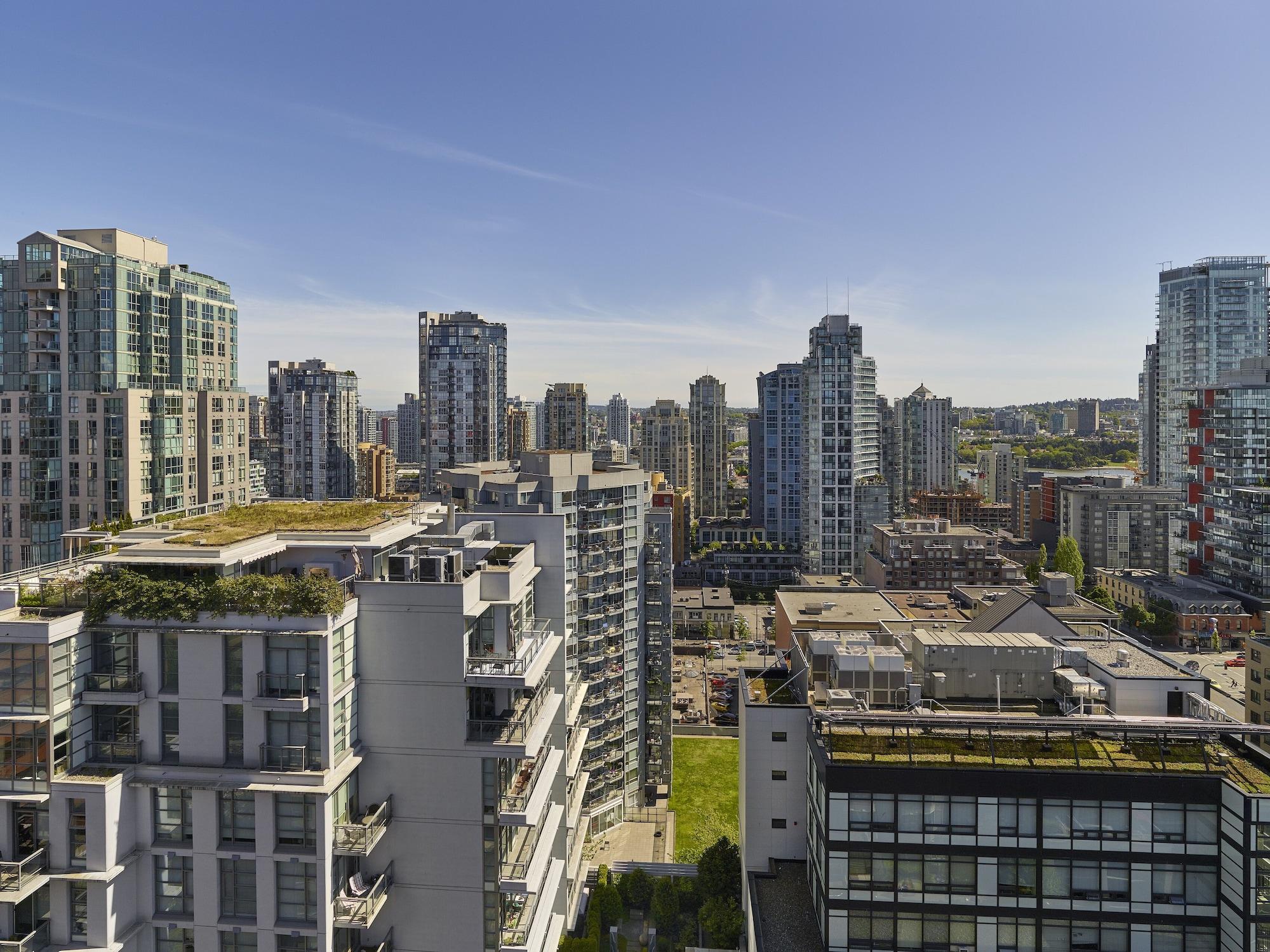 Playa Residence Inn by Marriott Vancouver Downtown