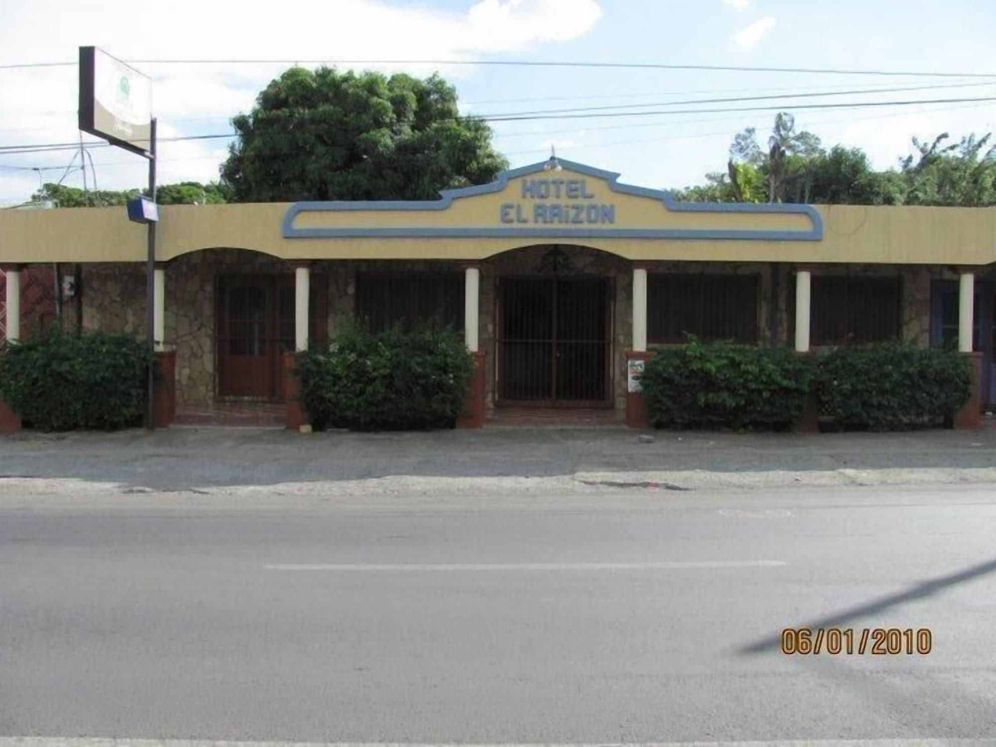 Vista Exterior Hotel El Raizon