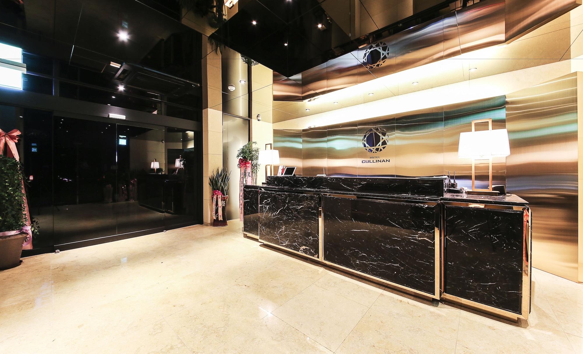 Vista Lobby Hotel Cullinan Uiwang
