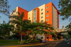 Paquete - Holiday Inn Express Hotel & Suites Cuernavaca by IHG