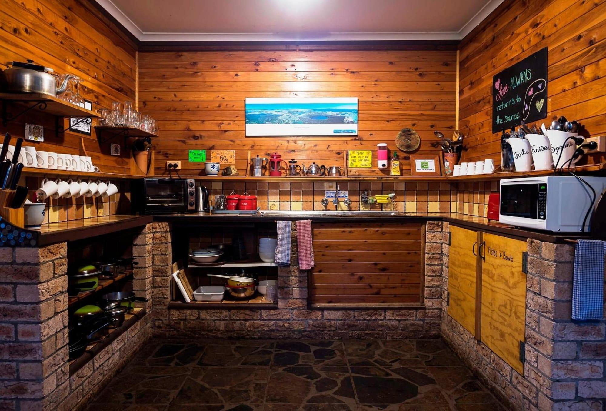 Restaurant On The Wallaby Eco Lodge - Hostel