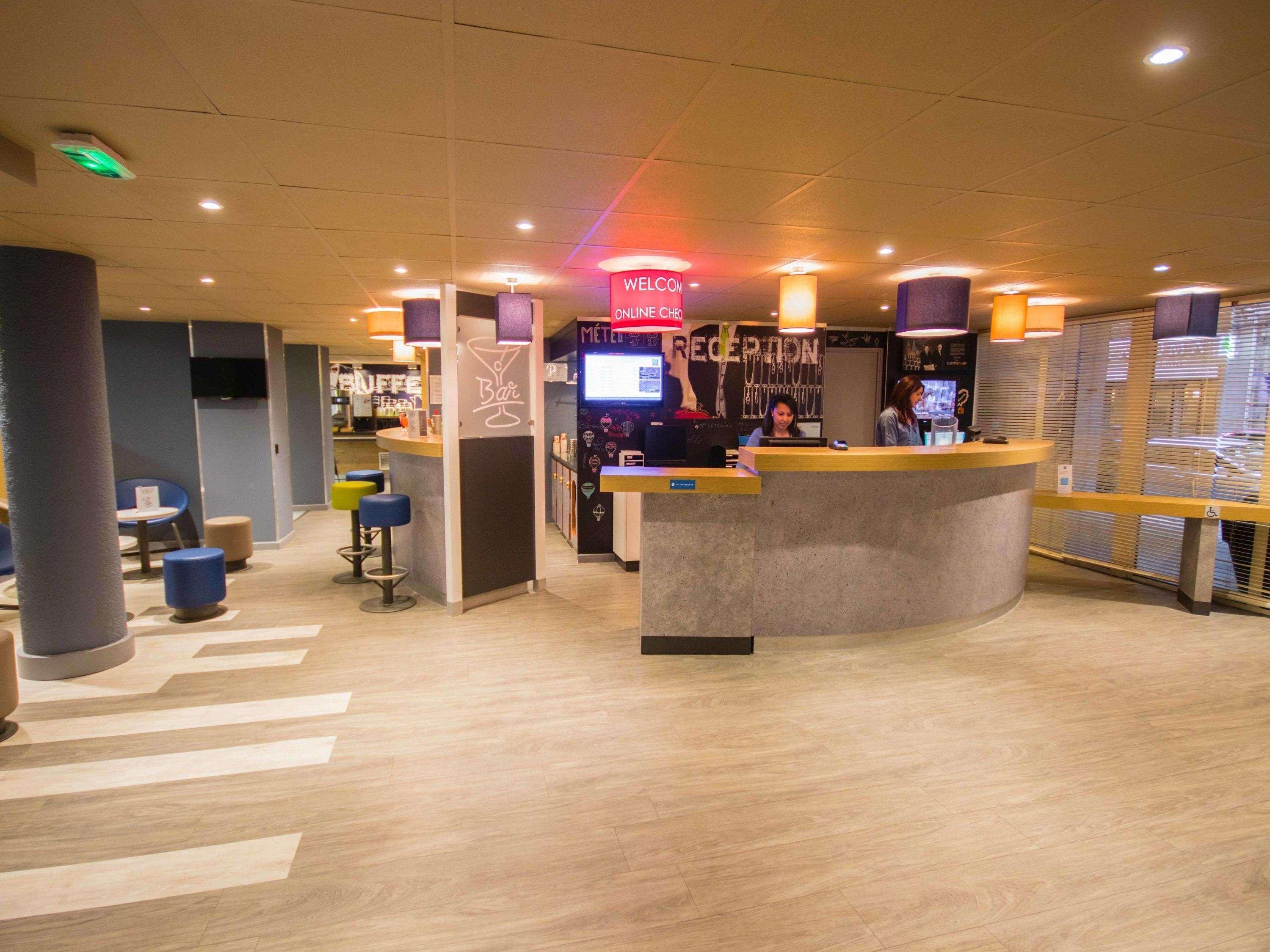 Vista Lobby Ibis Budget Marseille Vieux Port