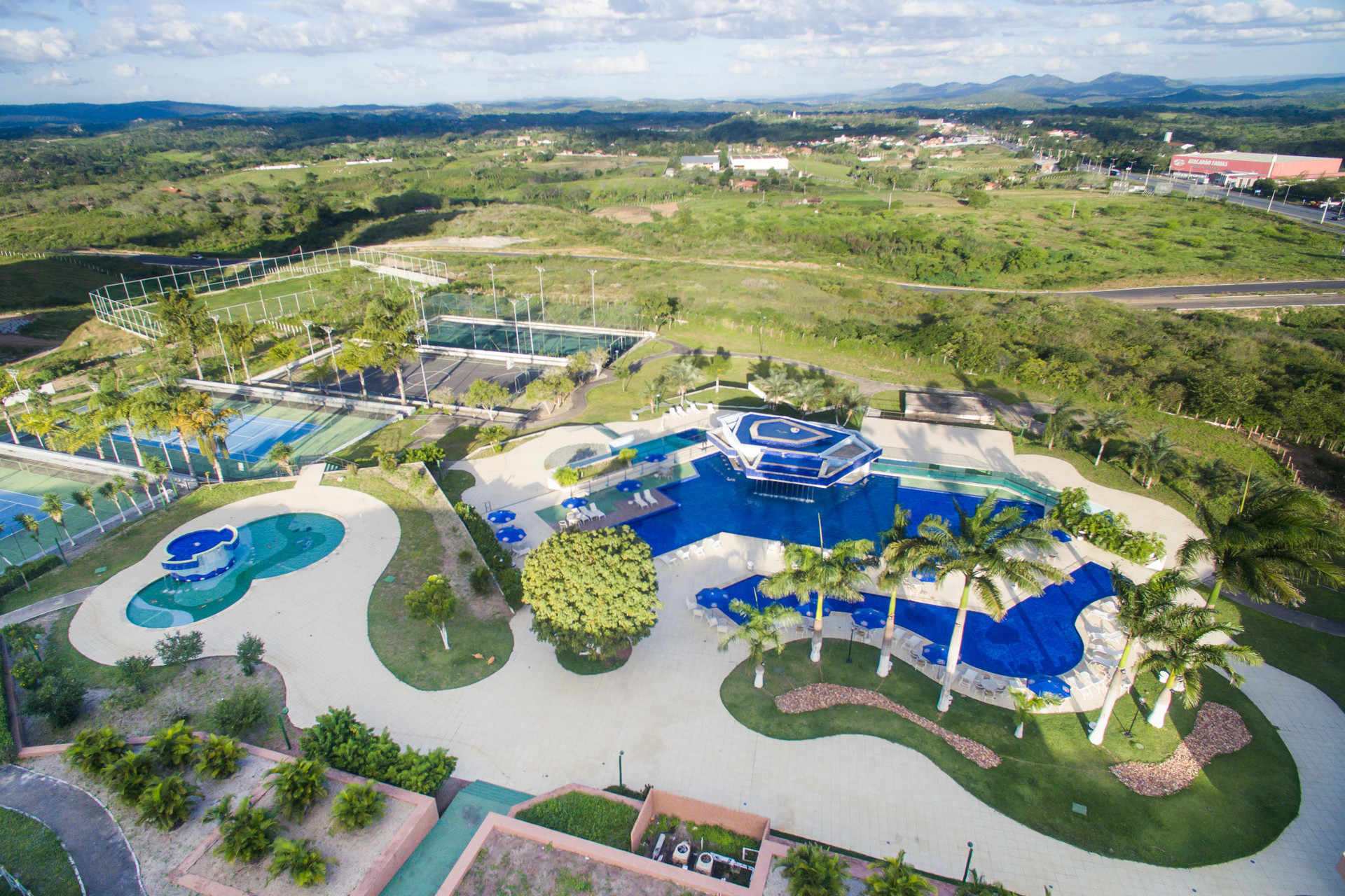 Vista Exterior Garden Hotel
