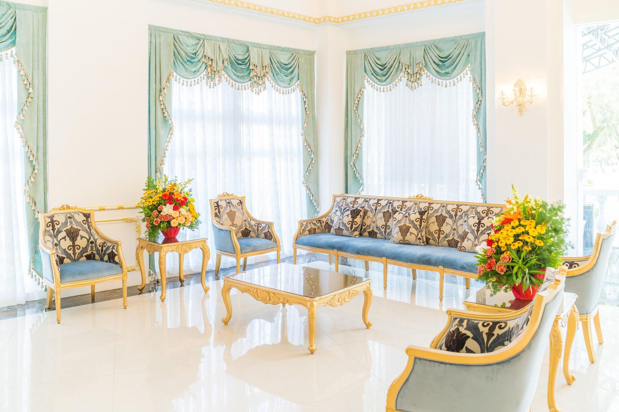 Vista Lobby Lafaayette Luxury Suites Baguio