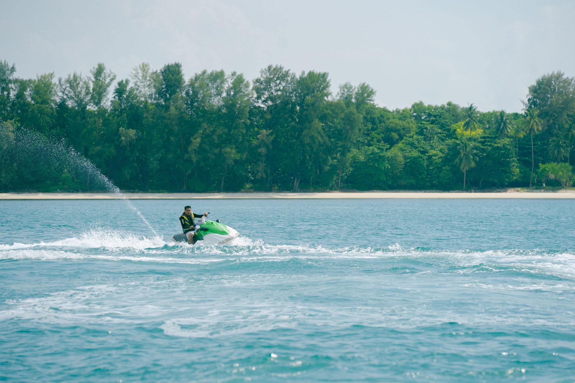 Playa Mayang Sari Beach Resort