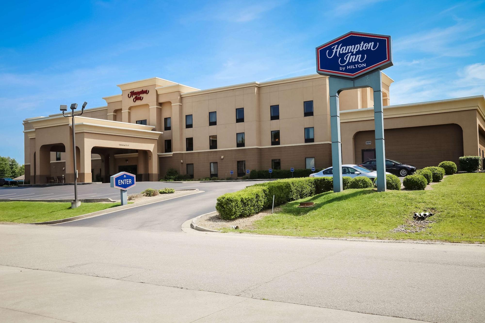 Vista Exterior Hampton Inn Morehead