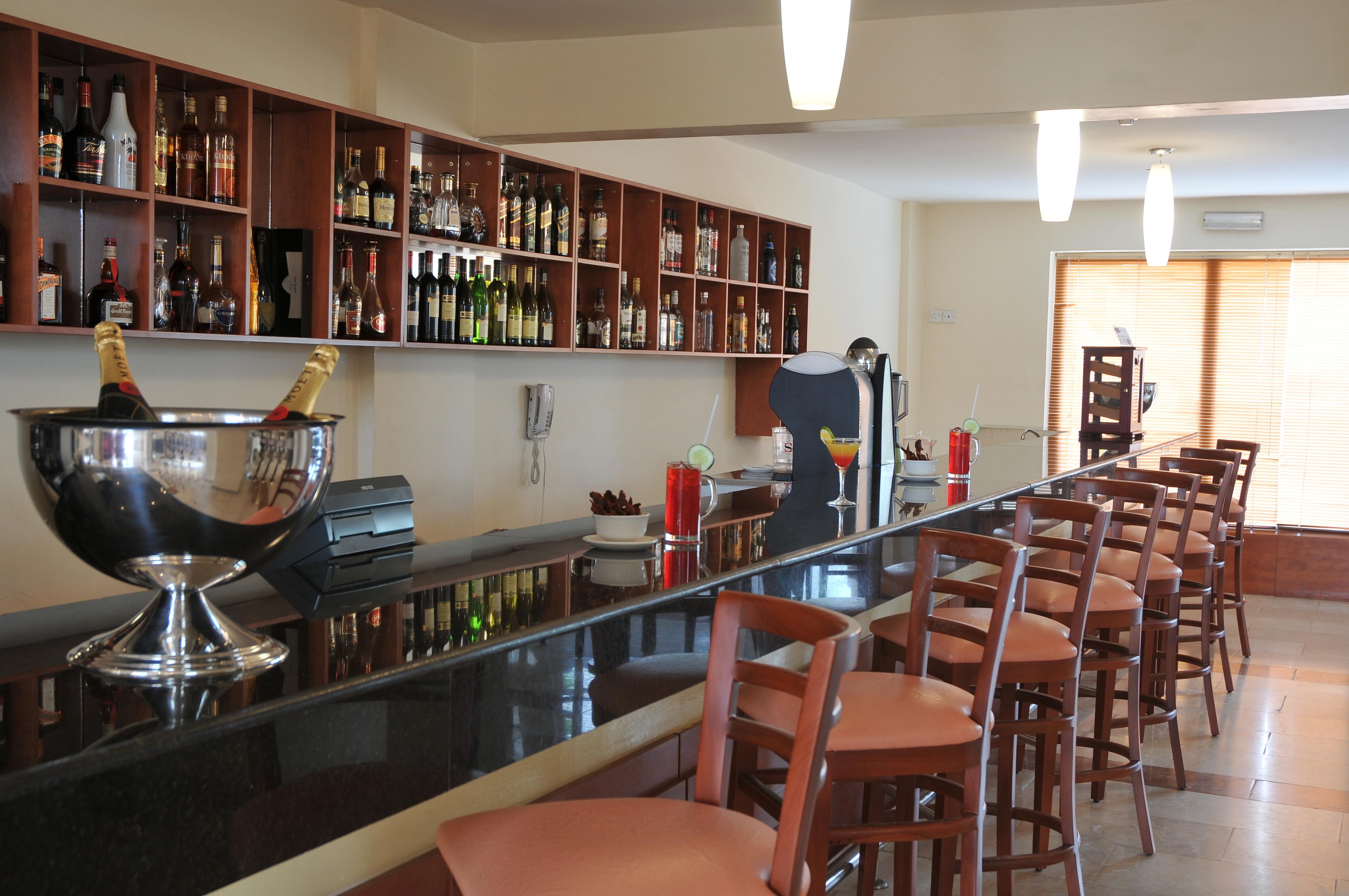 Bar/Salón Bon Hotel Stratton Asokoro