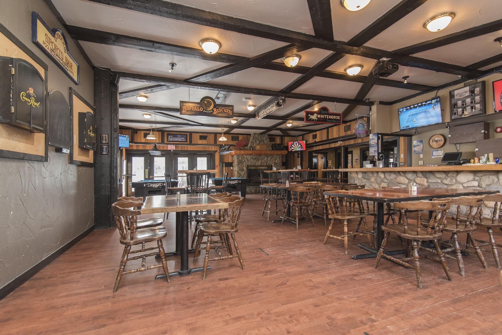Bar/Salón The Drake Inn