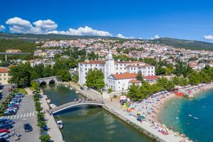 Alojamiento - Hotel Kastel