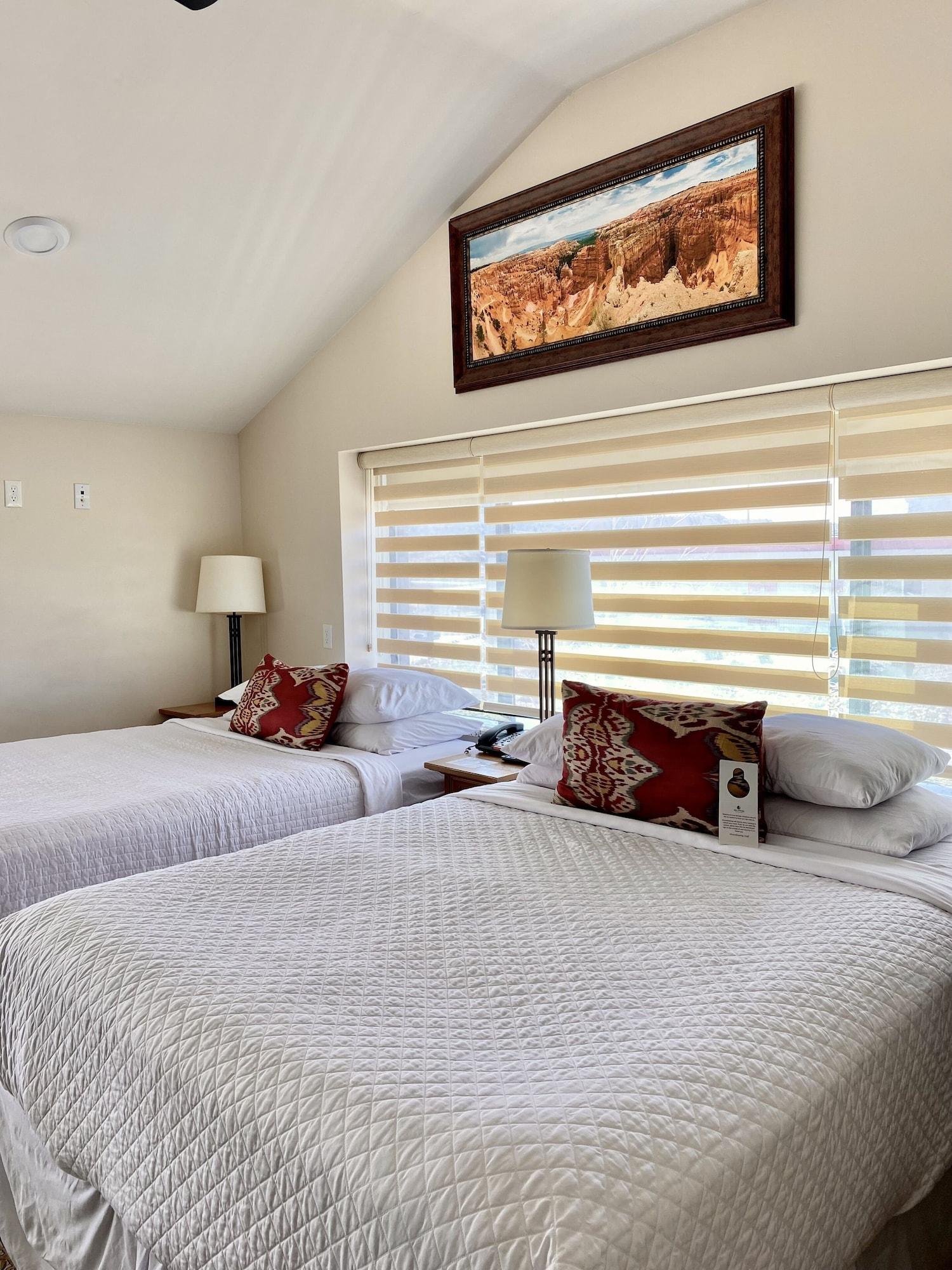 Habitación Iron Springs Adventure Resort & RV Park