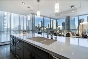 Alquiler Vacacional - 2 Story luxury  penthouse in downtown Calgary