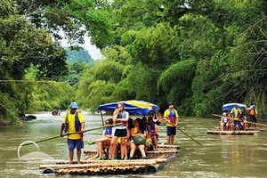Actividad - Balsaje por el rio de la vieja