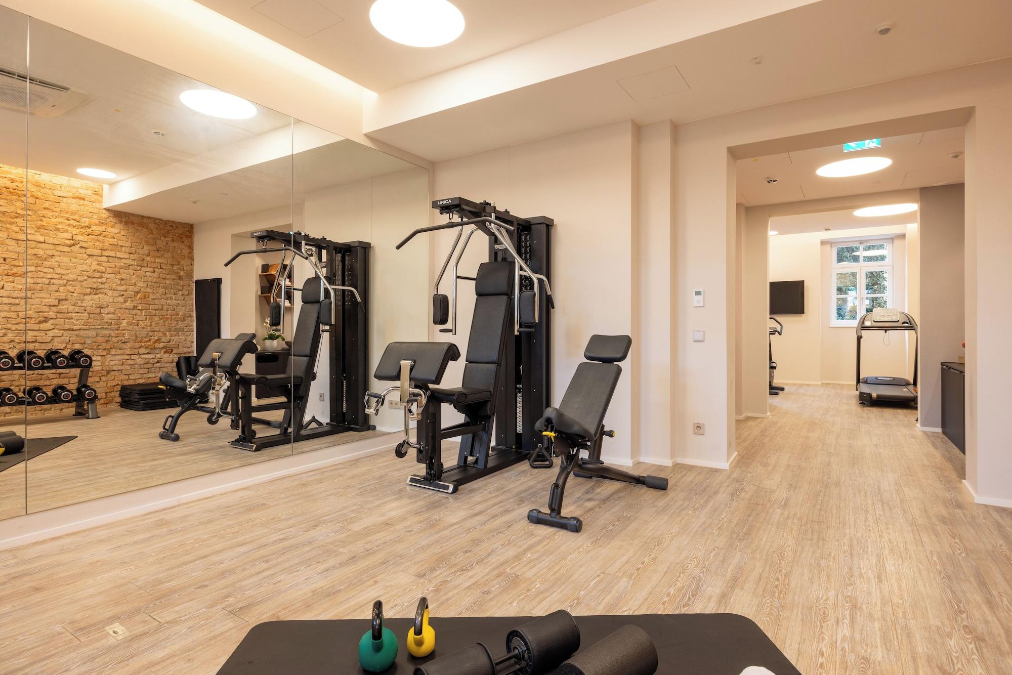 Gimnasio MAXIMILIAN MUNICH Apartments & Hotel