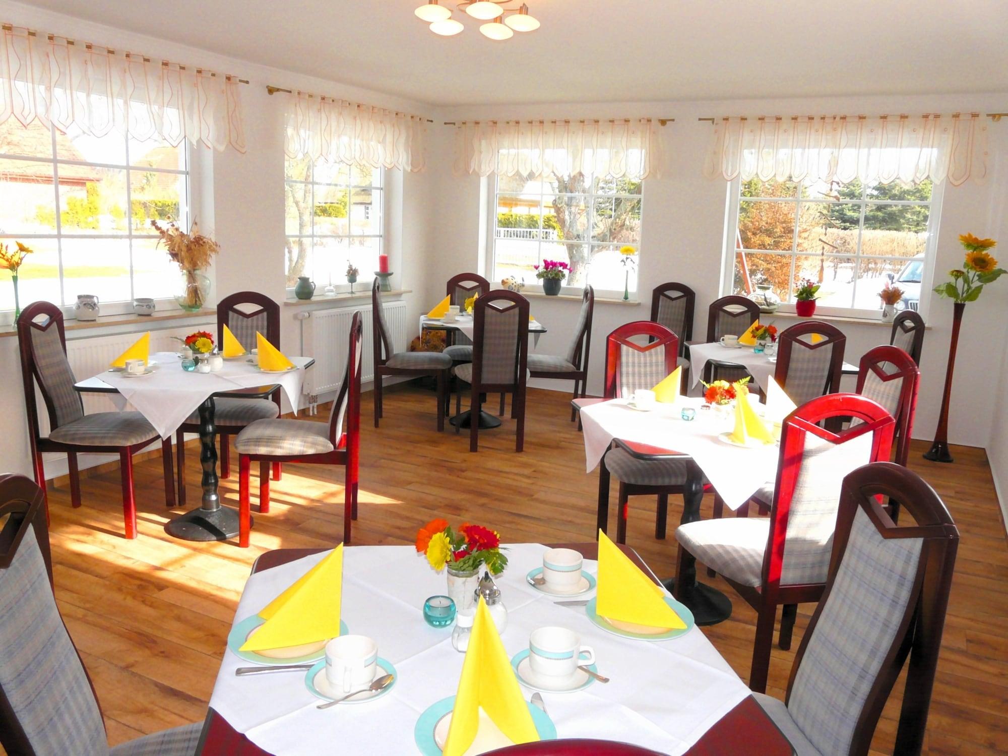 Restaurant Hotel Pension garni Schwalbenhof