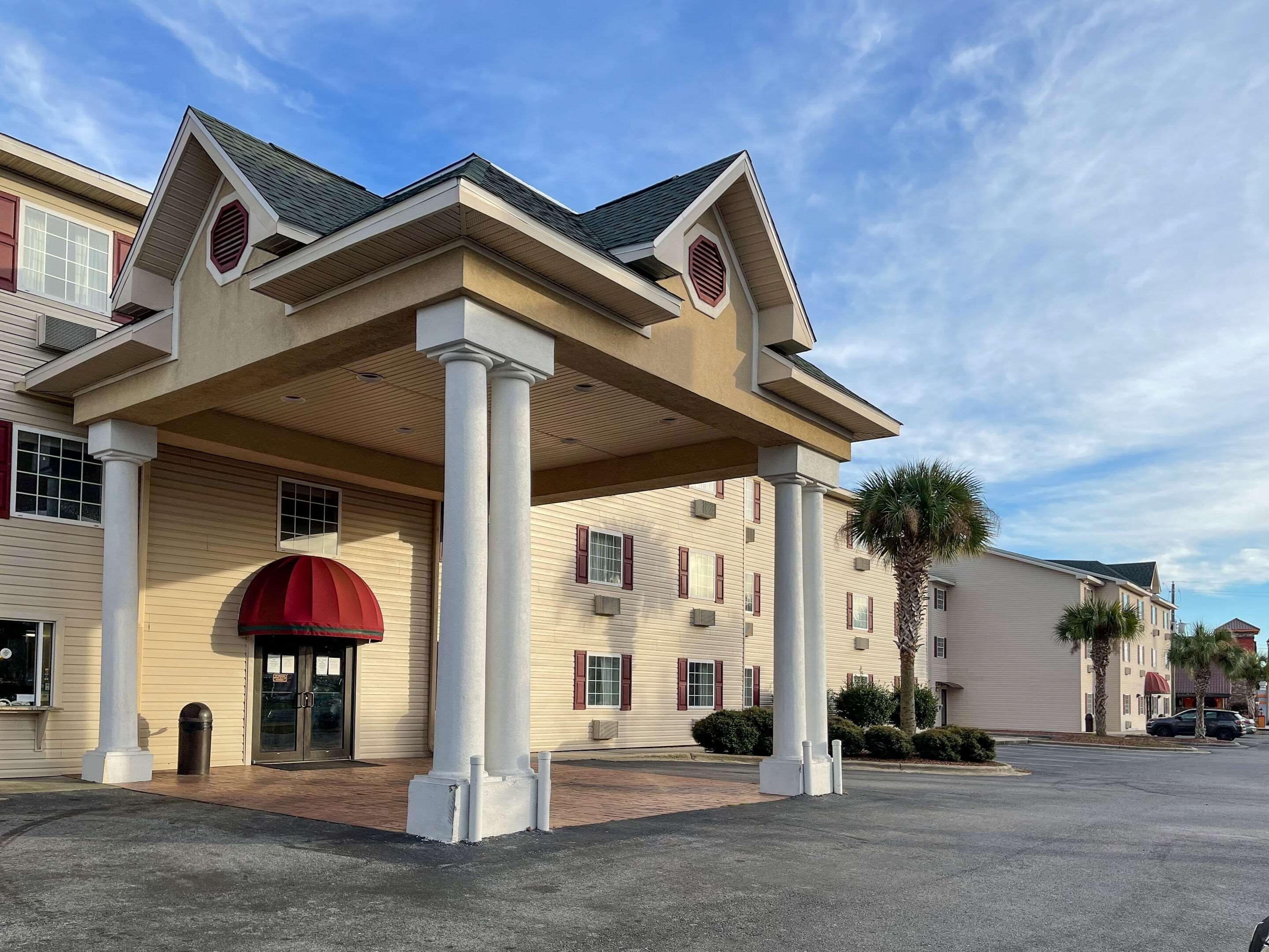 Vista Exterior Comfort Inn Pensacola near NAS Corry Station