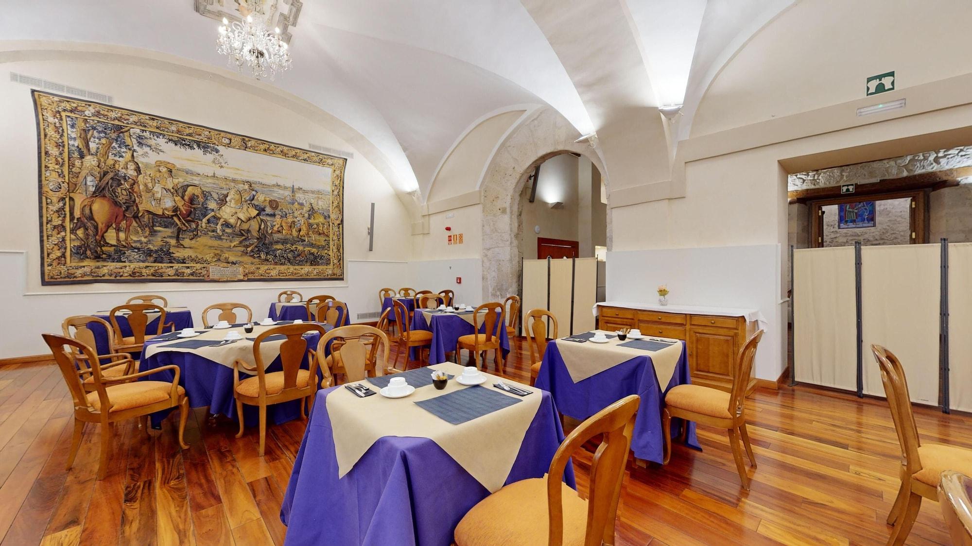 Restaurant AZZ Peñafiel Las Claras Hotel & Spa
