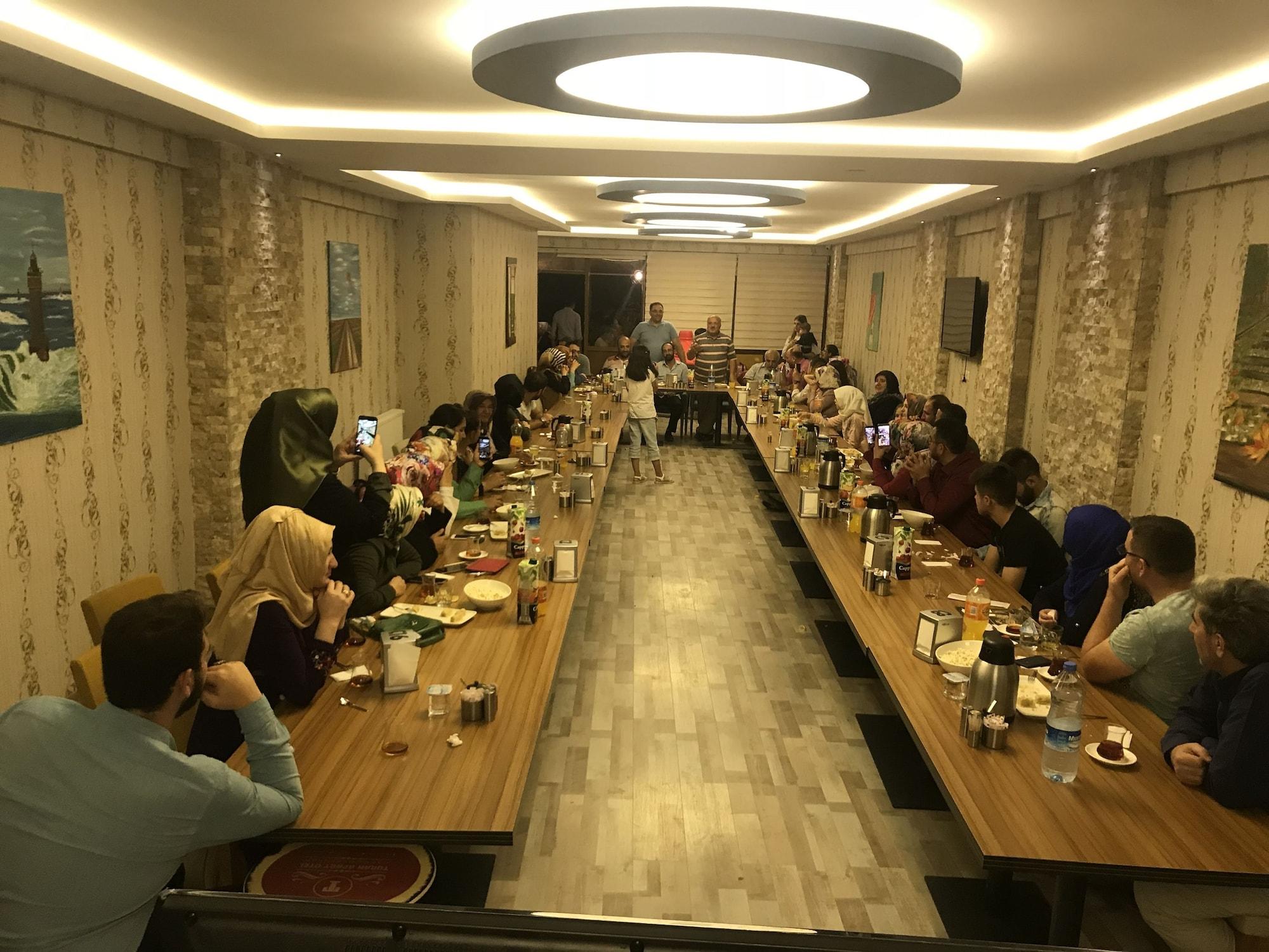 Sala de Reuniones Zara Turan Apart Otel