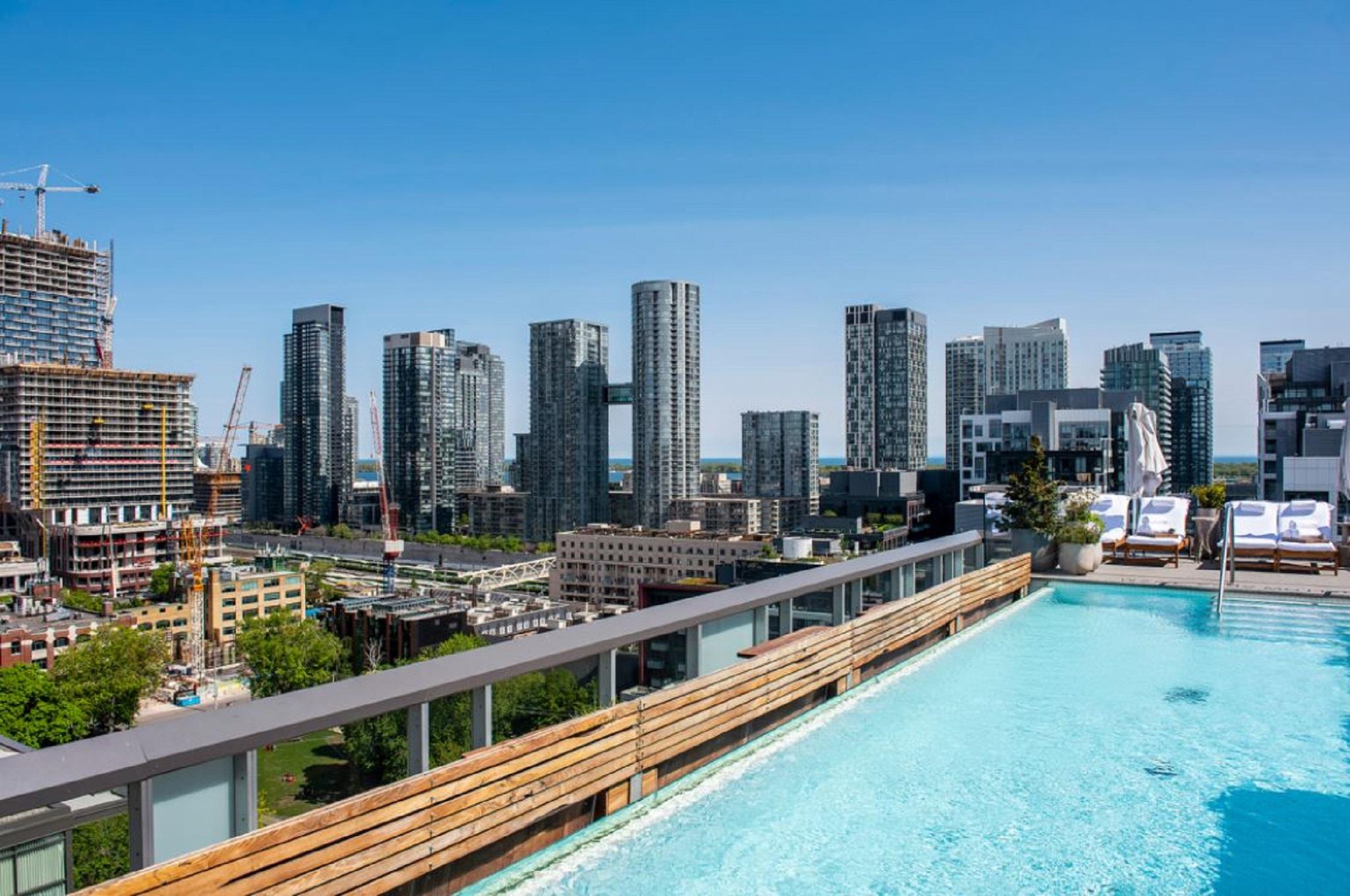 Vista Piscina 1 Hotel Toronto