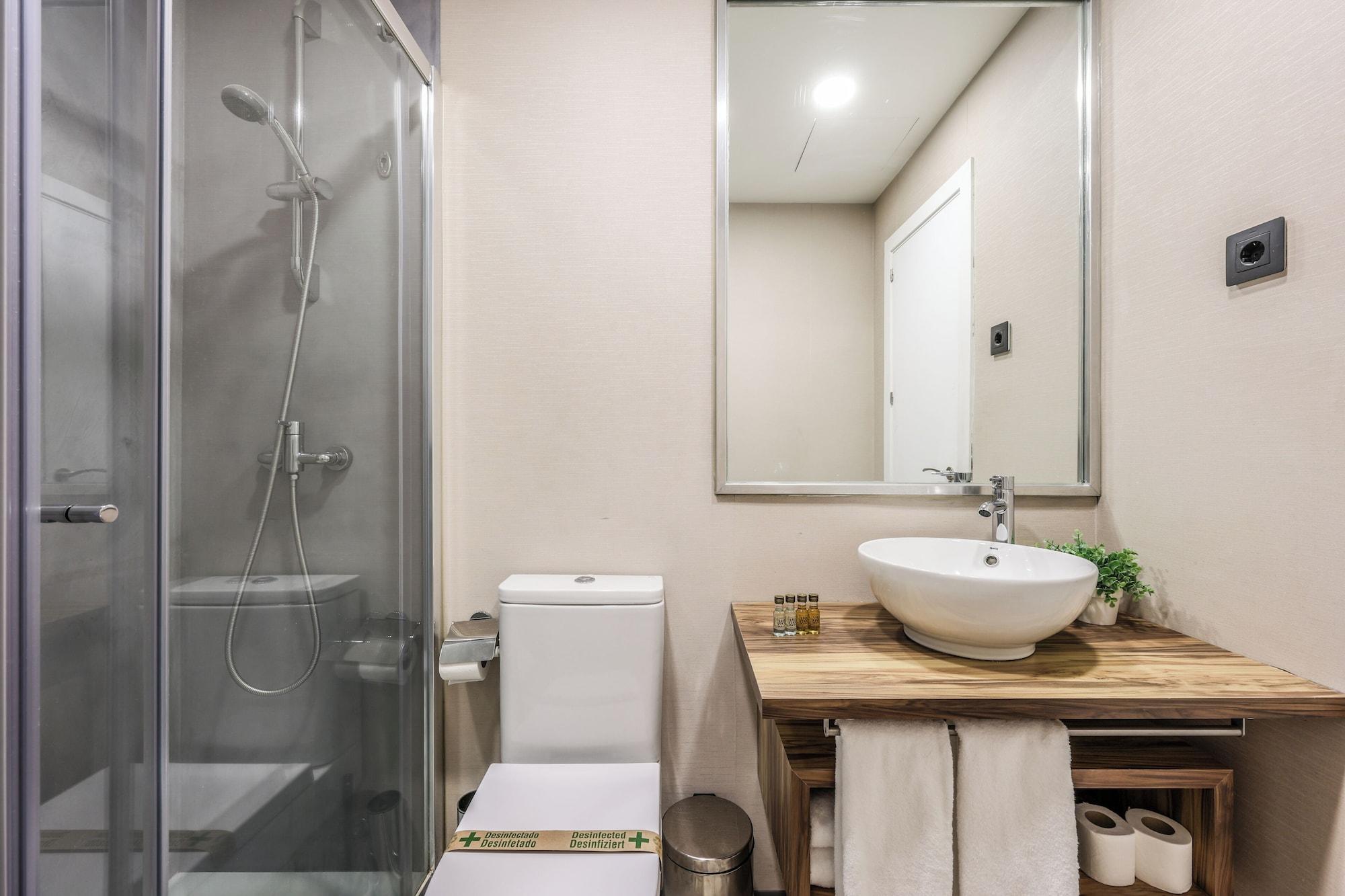 Equipamiento de Habitación Amazinn Madrid Atocha