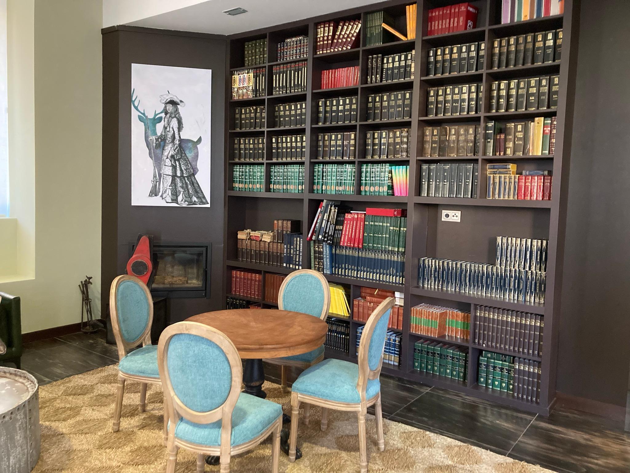 Vista Exterior Hotel AR Isabel De Farnesio