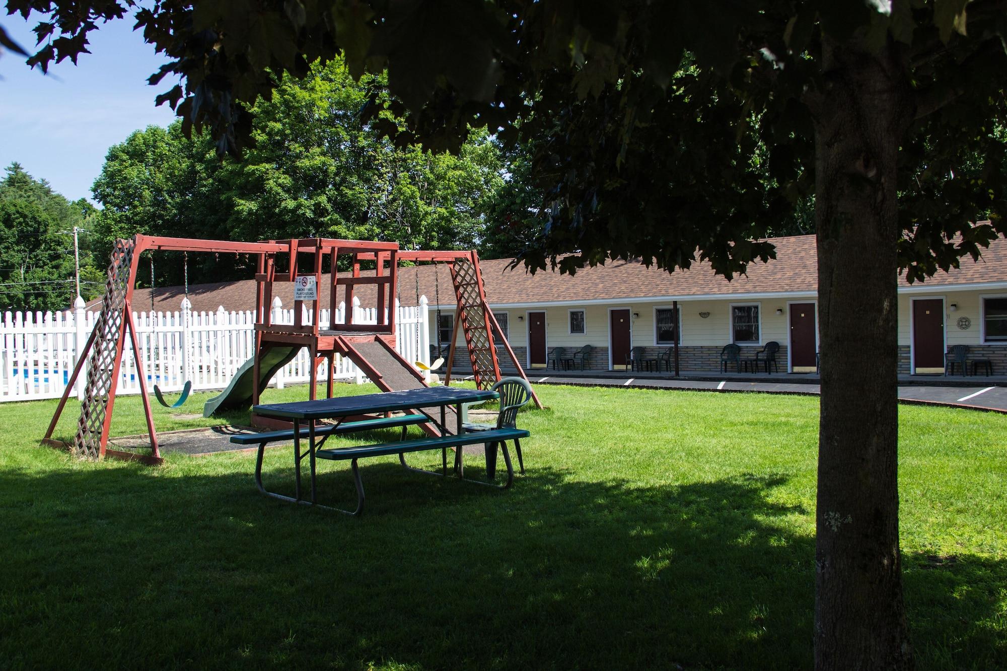 Instalaciones Recreativas Fran Cove Motel