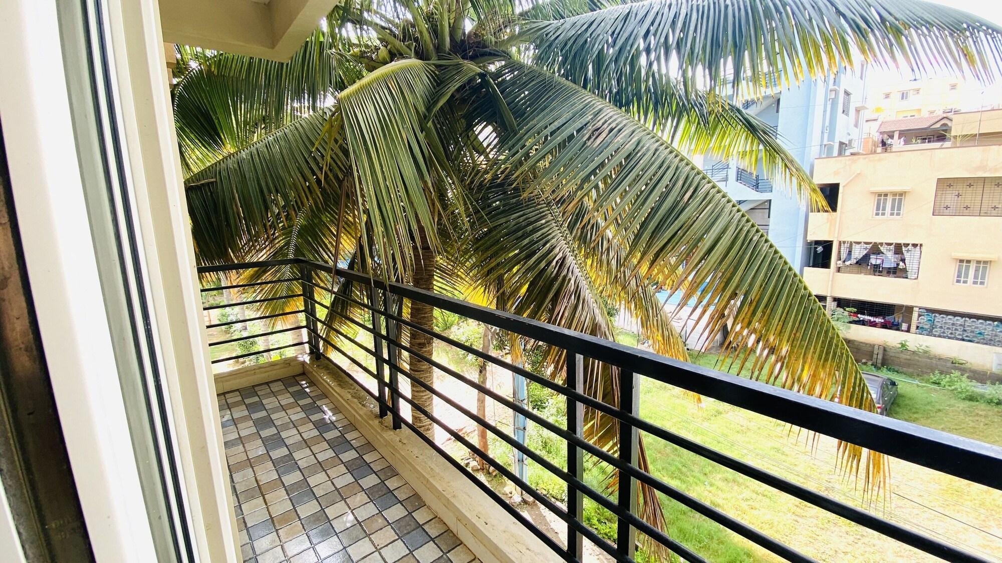 Vista Exterior Mapletree Inn