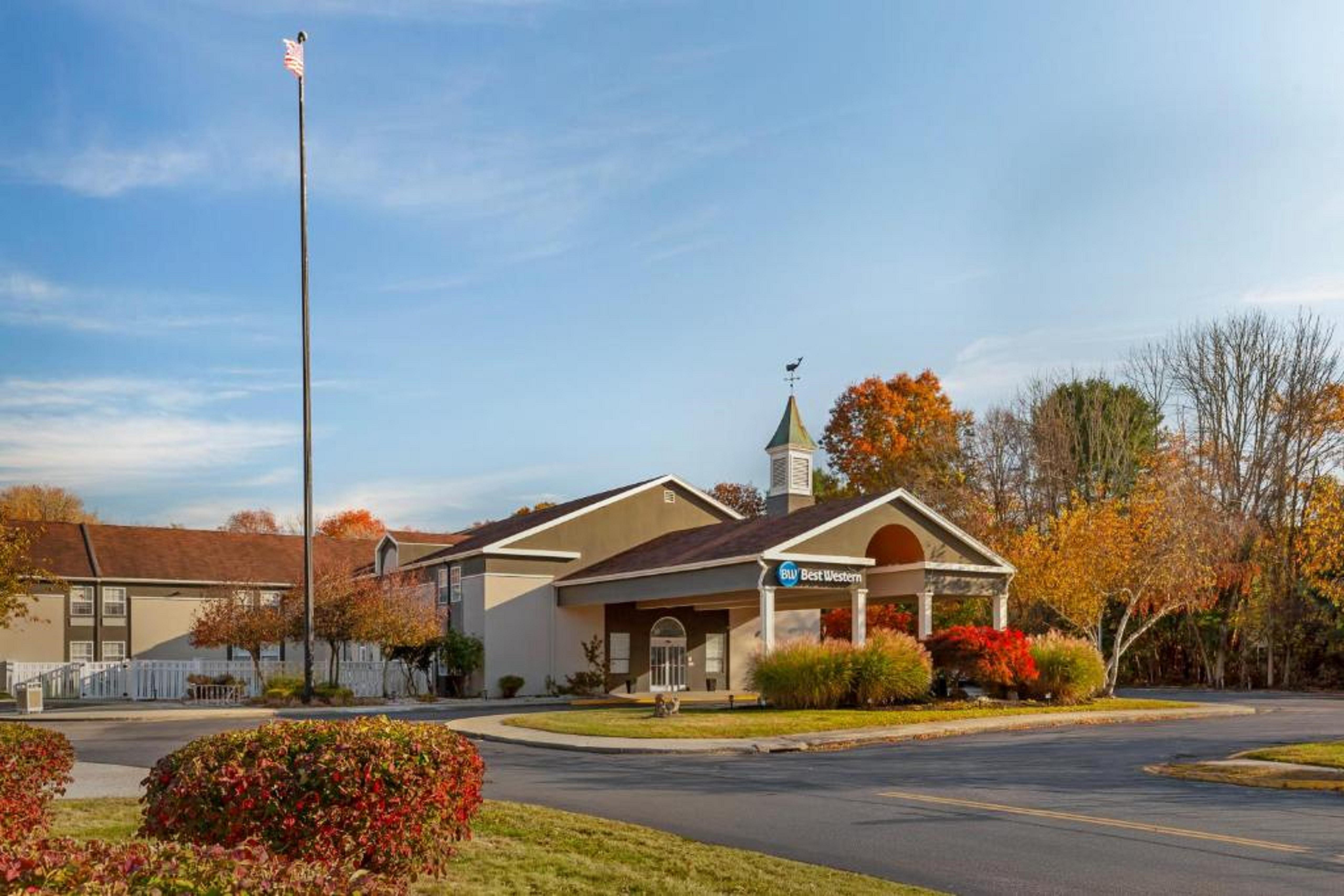 Vista Exterior Best Western Mystic Hotel