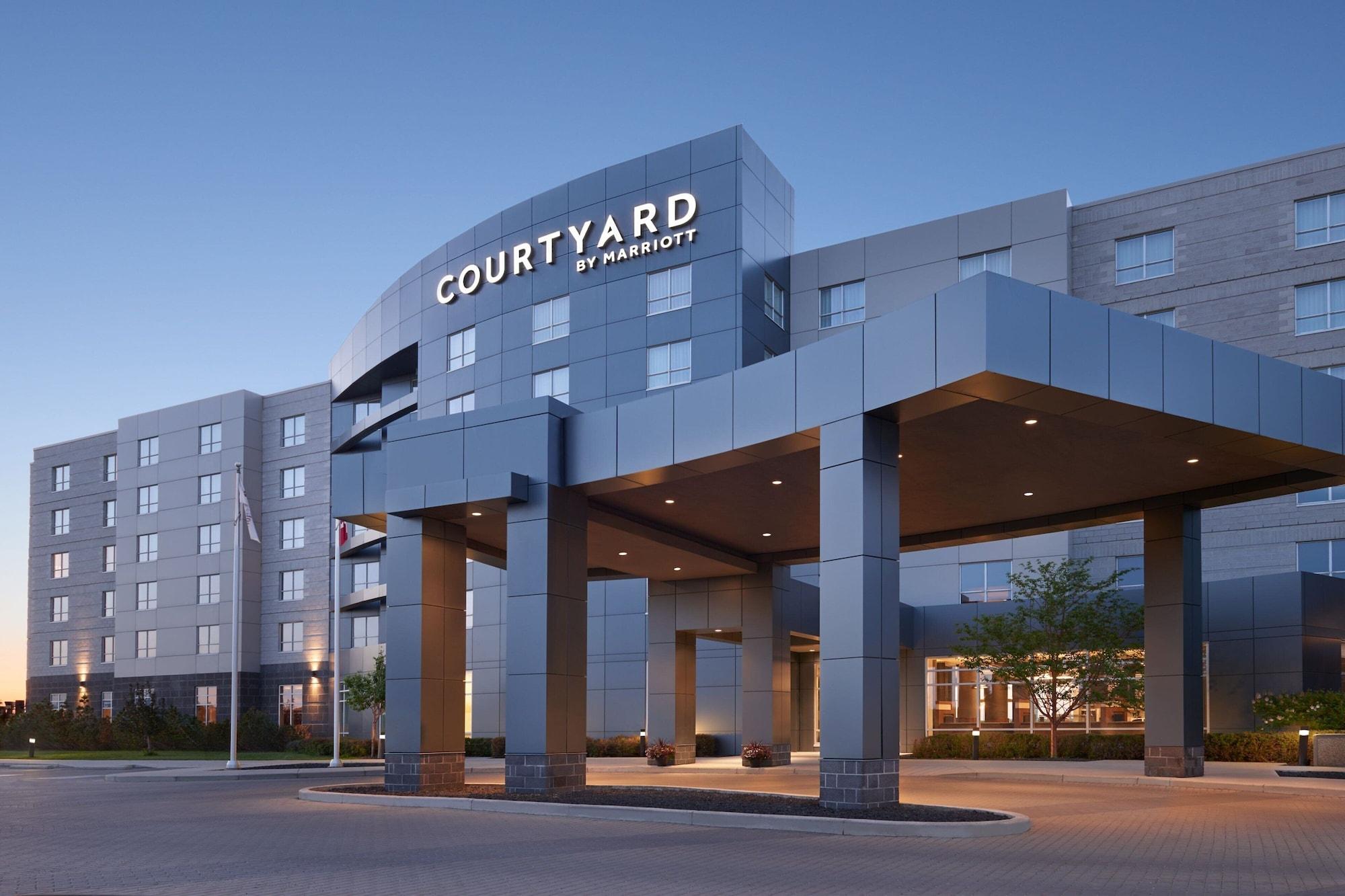 Vista Exterior Courtyard by Marriott Calgary Airport