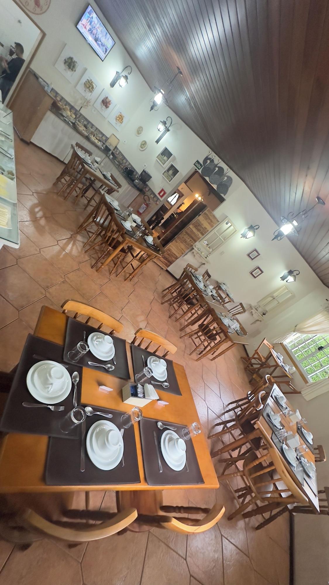 Restaurant pousada ararinha azul