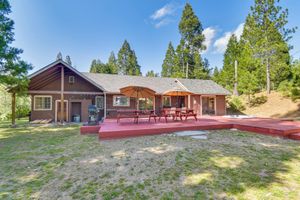 Alquiler Vacacional - Authentic North Fork Cabin w/ Dock & Private Deck!