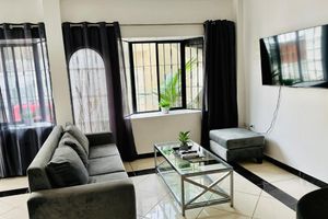 Alojamiento - Comfortable 3-Bedroom Apartment, close to the American Consulate