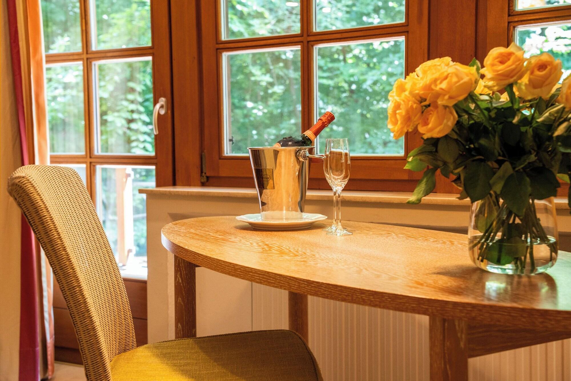 Comodidades del Alojamiento Hotel Der Waldkater