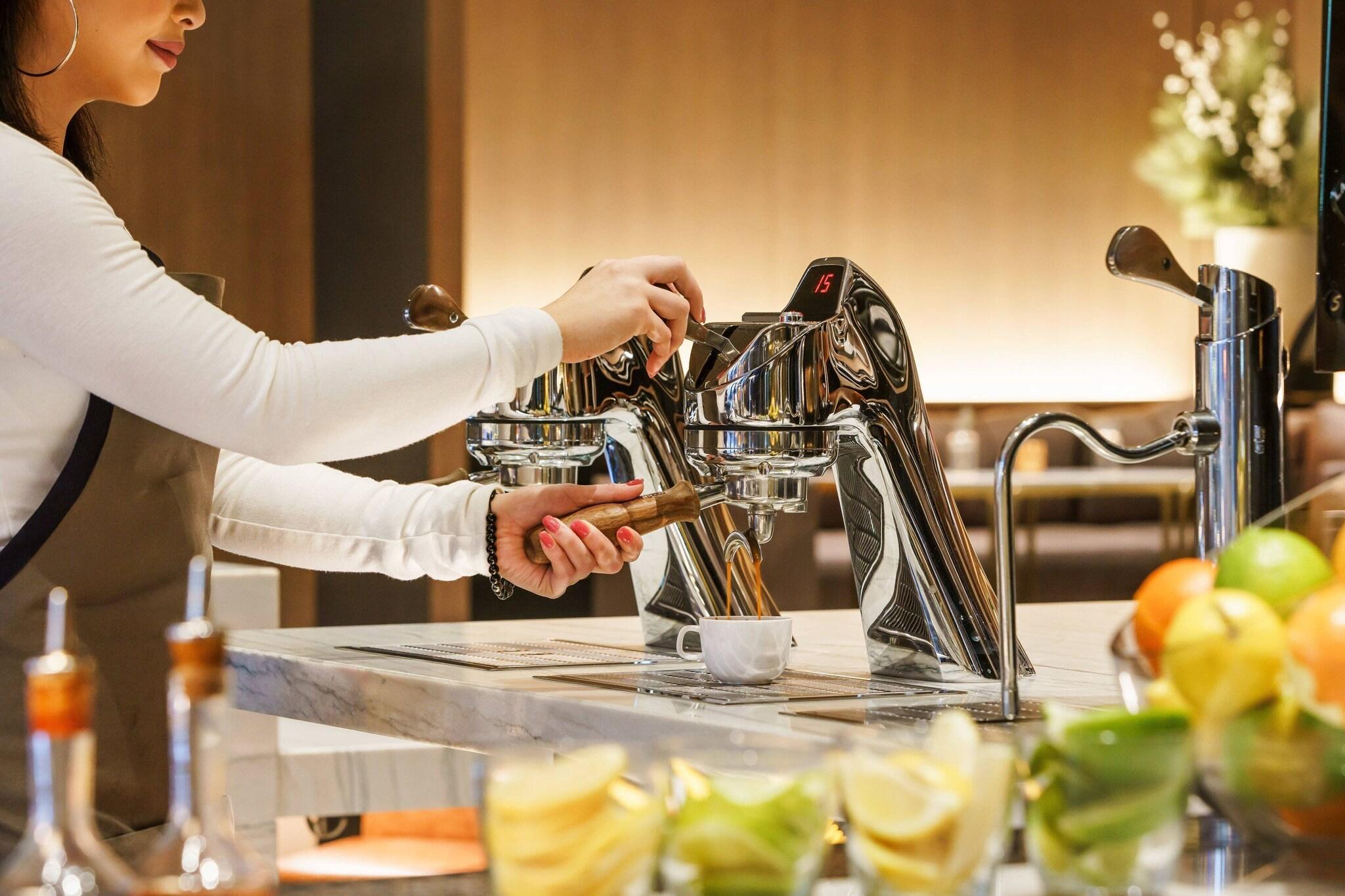 Restaurant AC Hotel by Marriott Washington DC Downtown