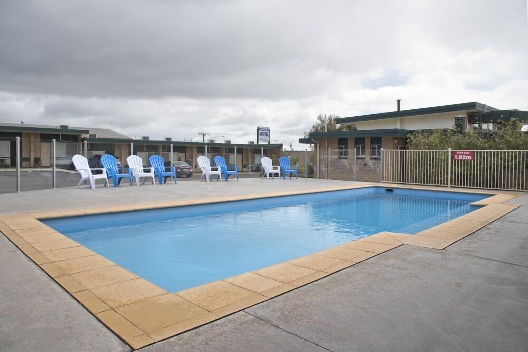 Vista Piscina Hi Way Eight Motor Inn